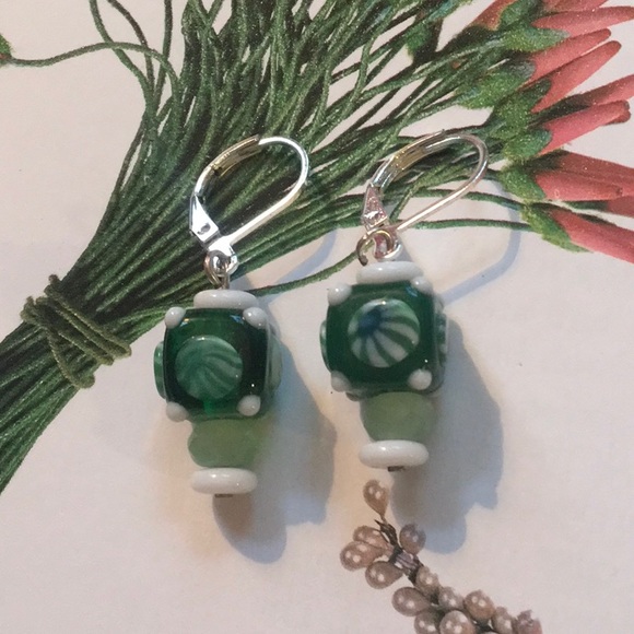 Emerald Green Cubed Earrings Jadite Faceted Stones Silver NWOT RED BANNER - Picture 4 of 6